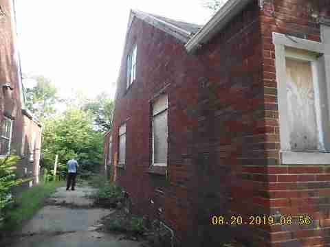 12741 Kilbourne (3)_m.jpg